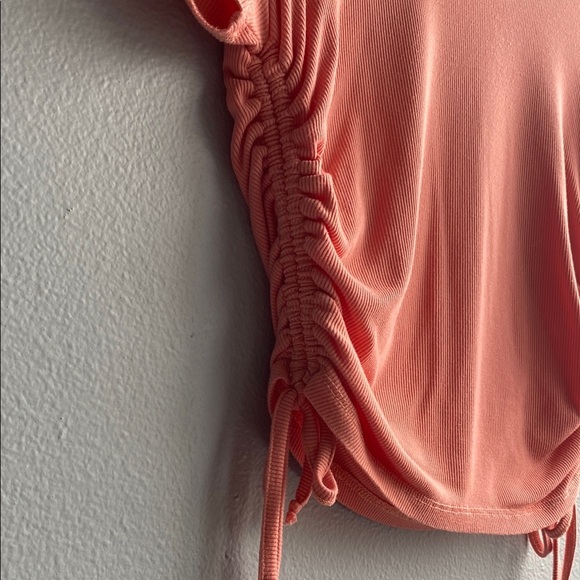 Stitch and Pine Pink Ruched Crop T-Shirt - Picture 3 of 5